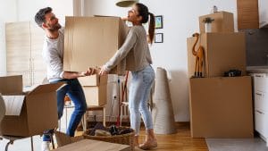 How to lift heavy boxes