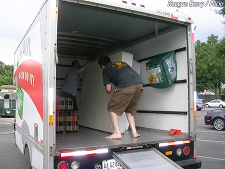 How to load a moving truck