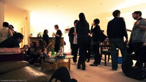 Tips for a fun housewarming party after you move.