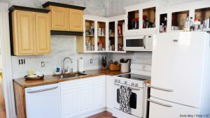 How to Pack a Kitchen for Moving: Appetizing Guide photo