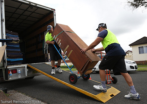 You can expect speed, safety, and efficiency from professional movers.